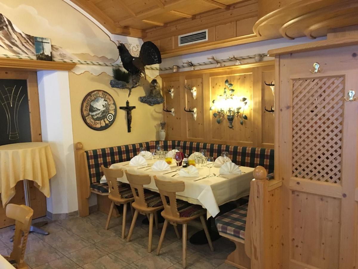 Gasthof Dorferwirt Hotel Rietz Ngoại thất bức ảnh